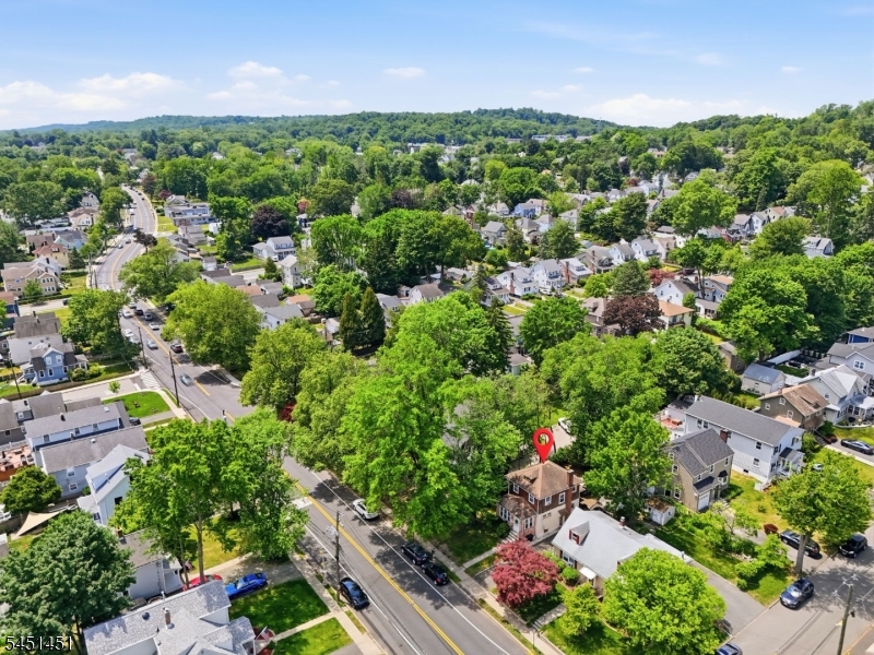 112 Grove Ave