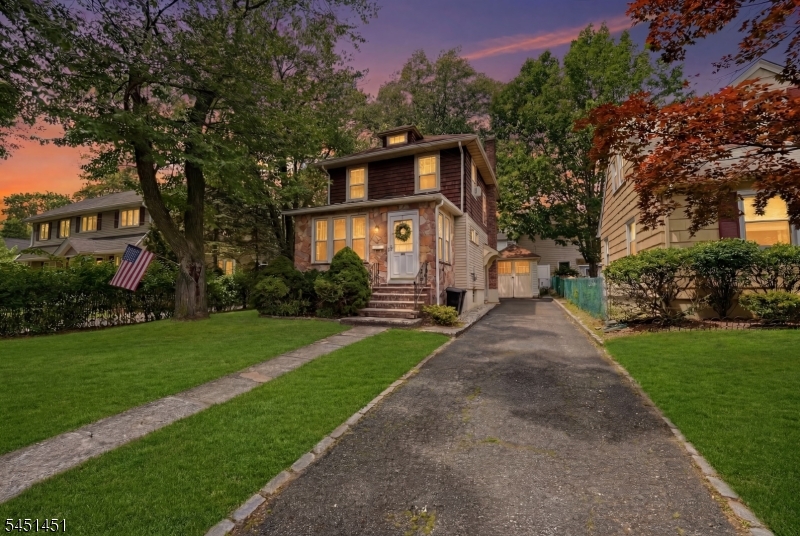 112 Grove Ave