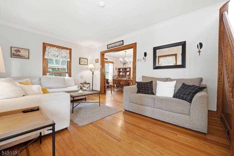 112 Grove Ave