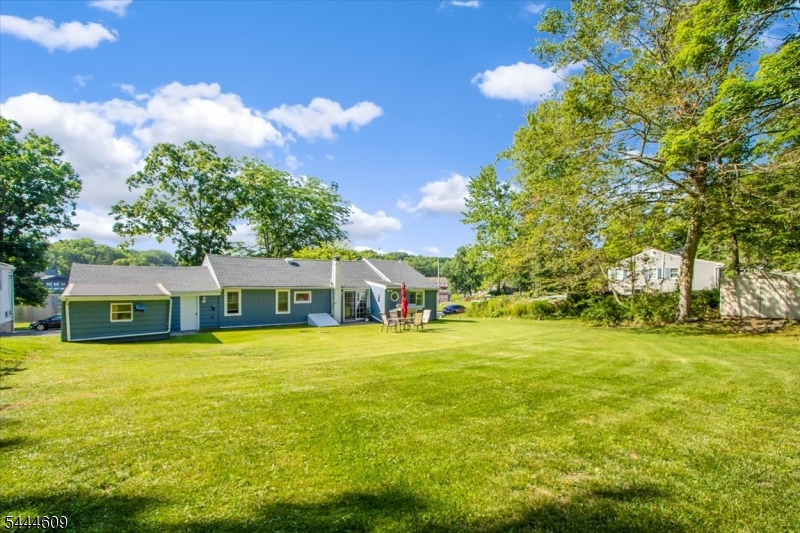 54 Oslo Dr
