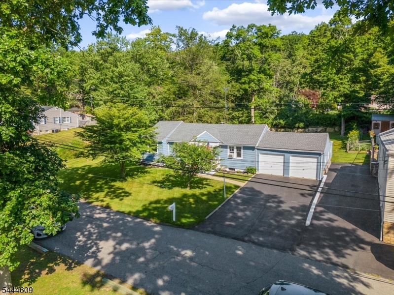 54 Oslo Dr