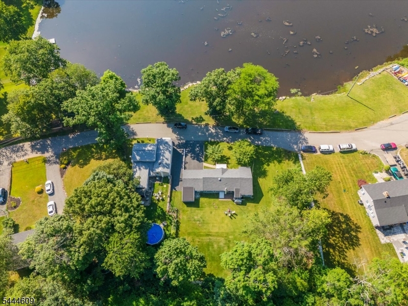 54 Oslo Dr