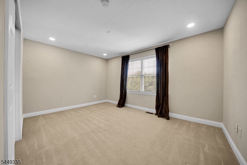 4 Middlesworth Farm Rd