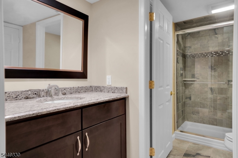 4 Middlesworth Farm Rd