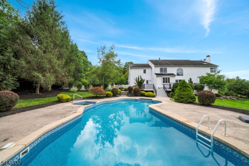 4 Middlesworth Farm Rd