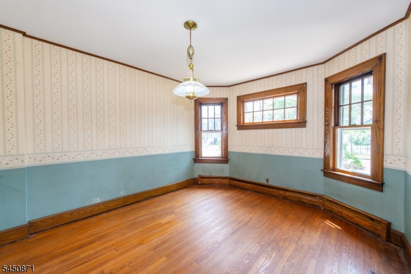 135 W Colfax Ave