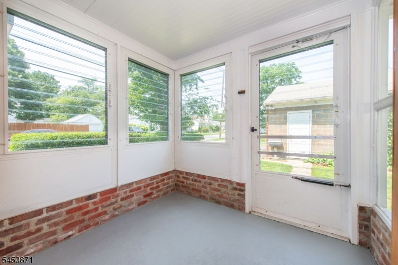 135 W Colfax Ave