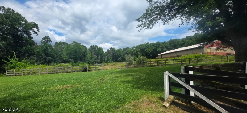 610 Jackson Valley Rd