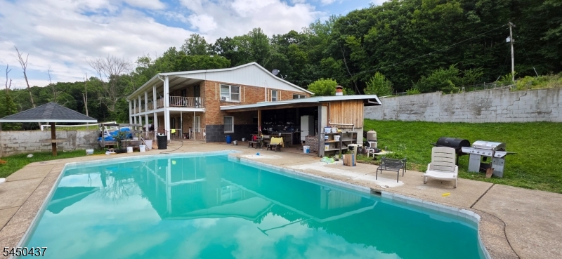 610 Jackson Valley Rd