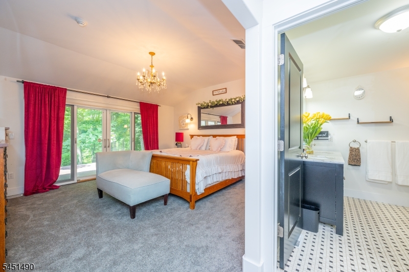 111 Ballantine Rd