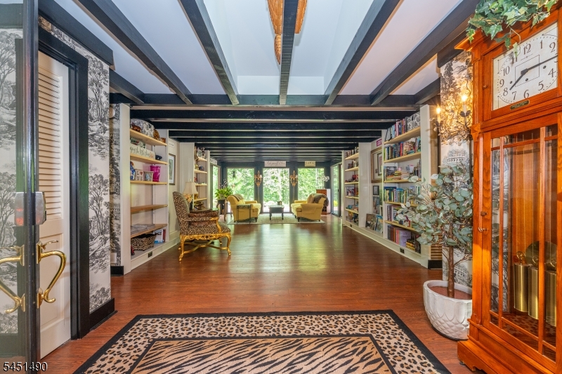 111 Ballantine Rd