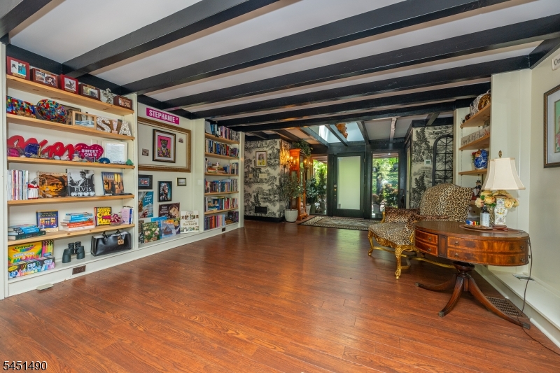 111 Ballantine Rd