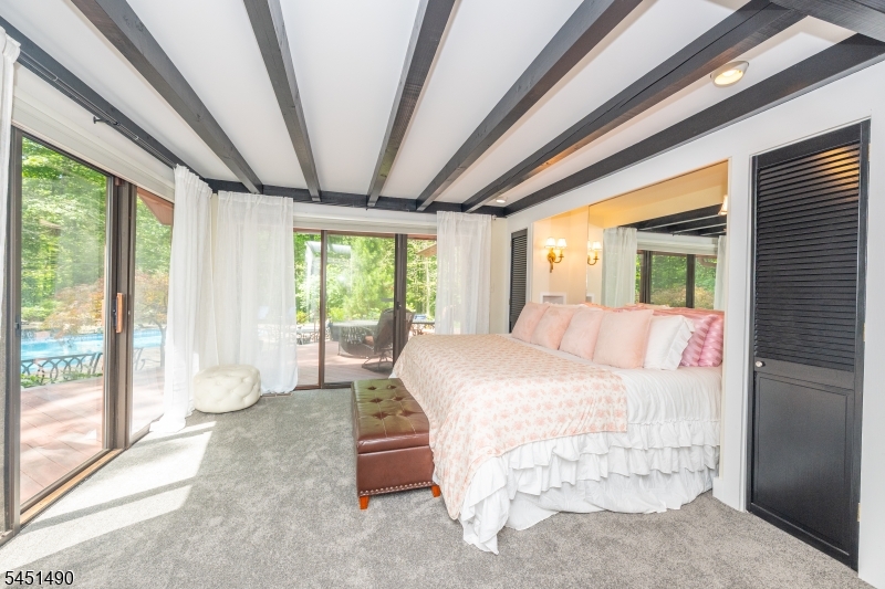 111 Ballantine Rd