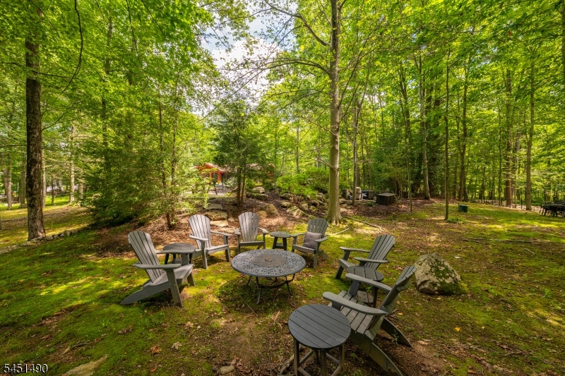 111 Ballantine Rd