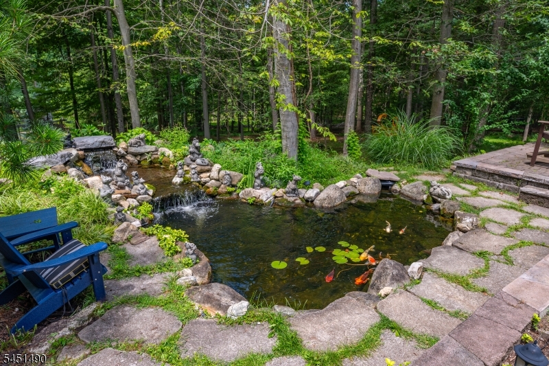 111 Ballantine Rd