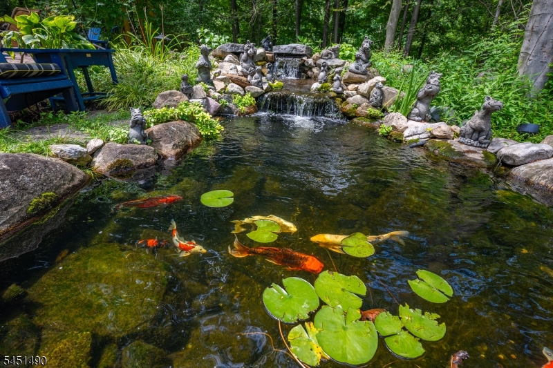 111 Ballantine Rd