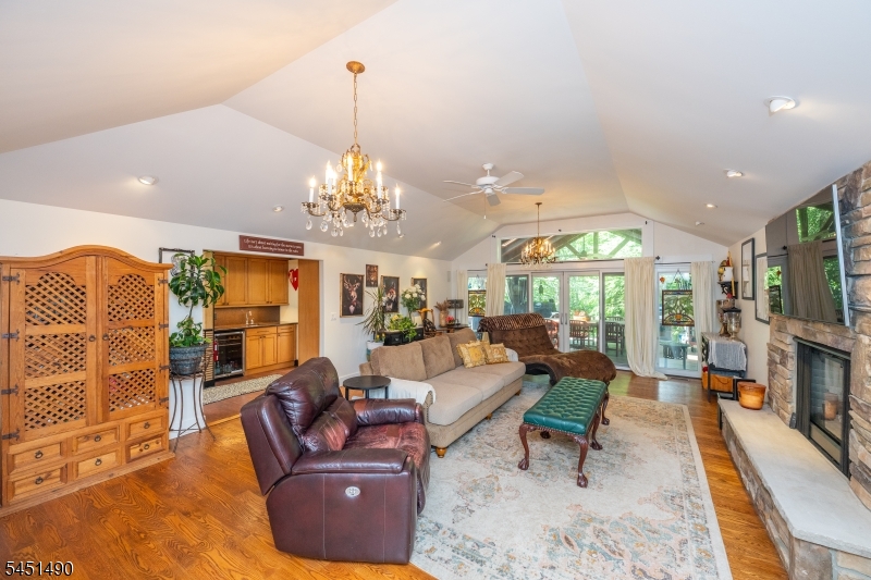111 Ballantine Rd