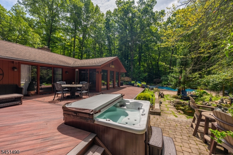111 Ballantine Rd