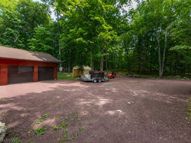 111 Ballantine Rd