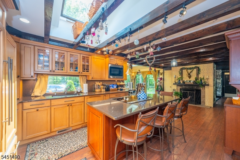 111 Ballantine Rd