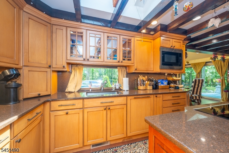 111 Ballantine Rd