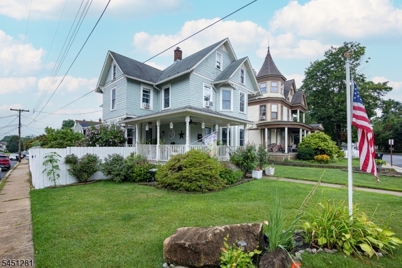 21 N Lincoln Ave