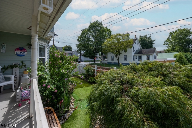21 N Lincoln Ave