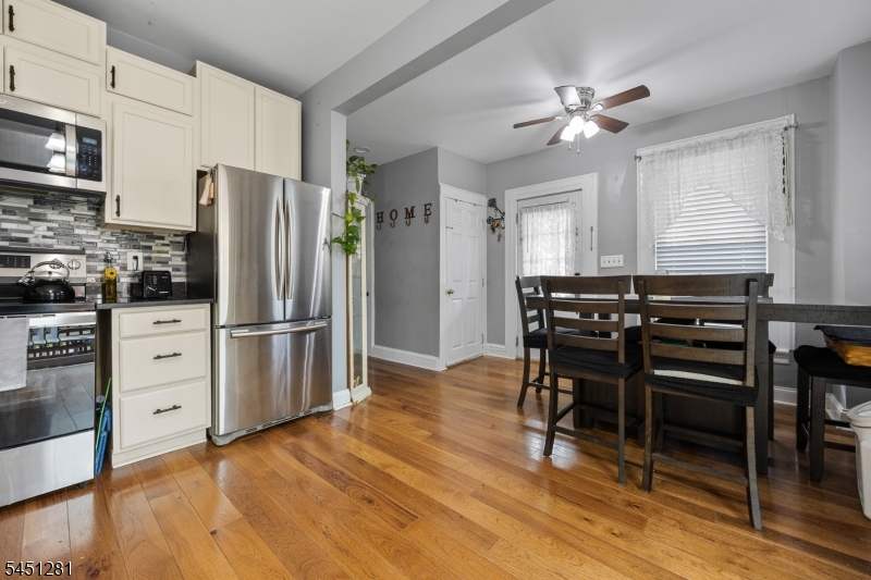 21 N Lincoln Ave