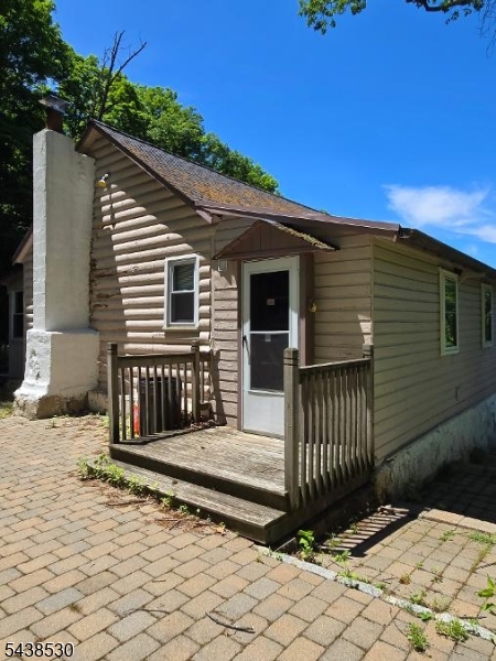 3 Carolina Ave