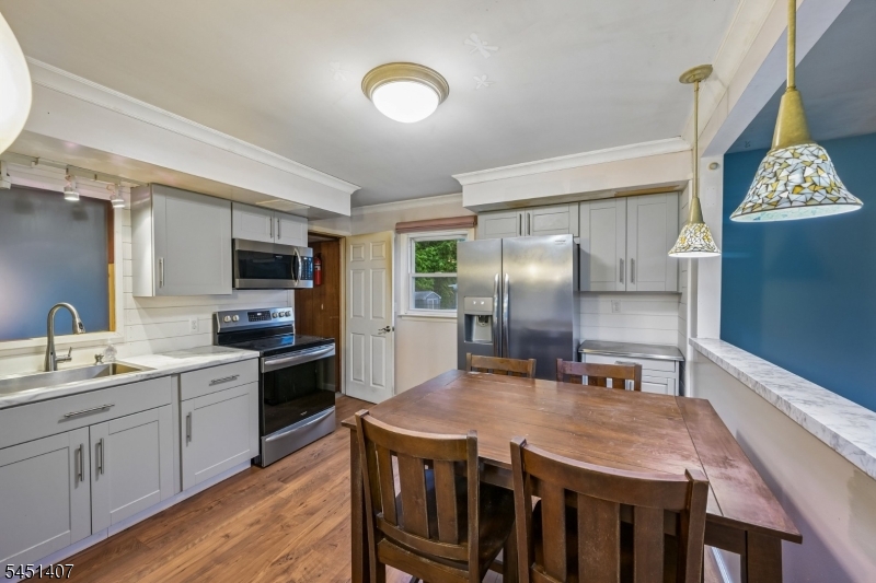 154 Marlboro Rd