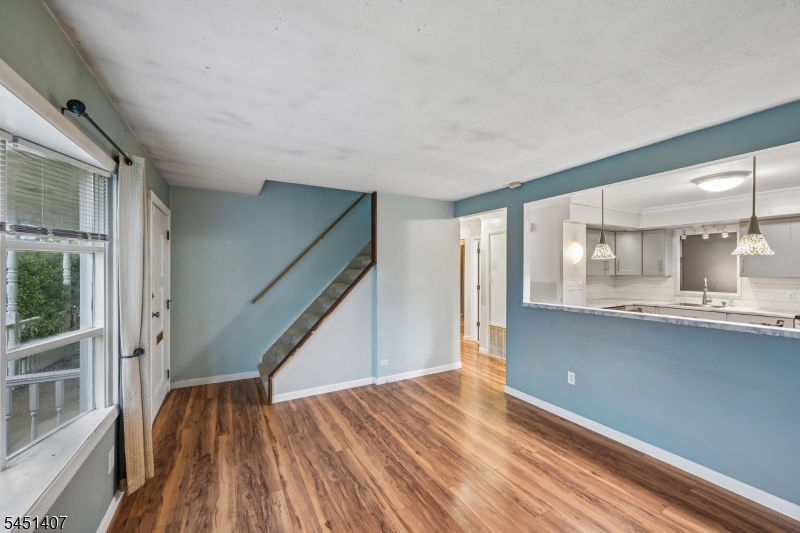 154 Marlboro Rd