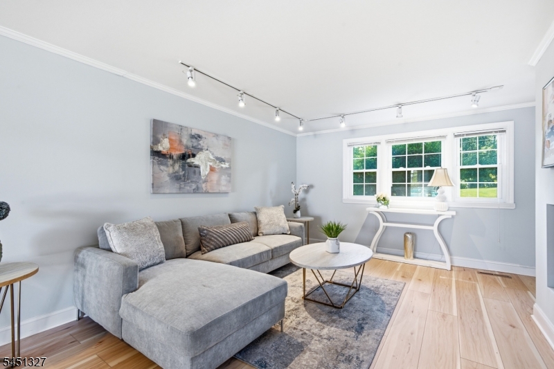 12 Medford Rd