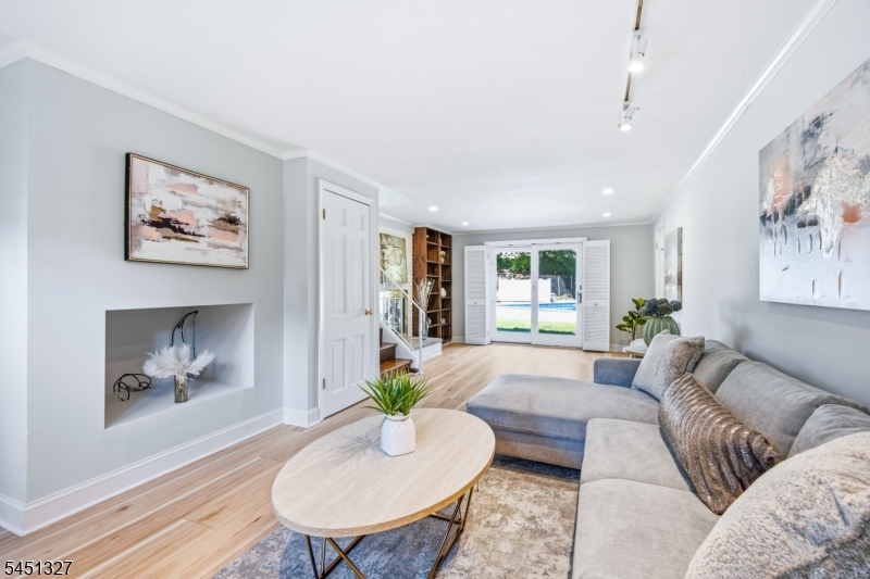 12 Medford Rd