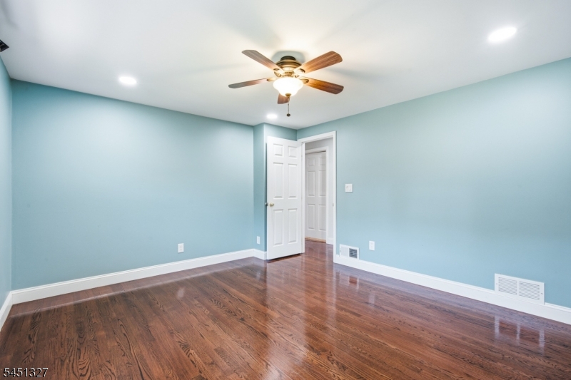 12 Medford Rd