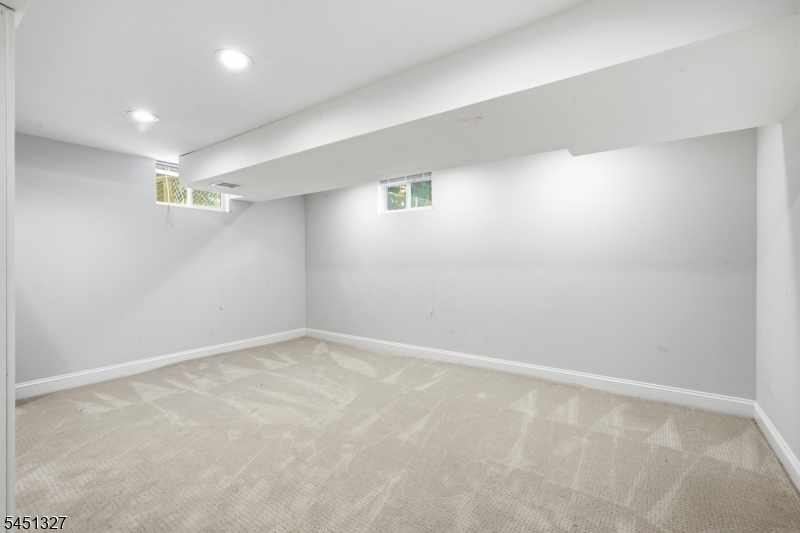 12 Medford Rd