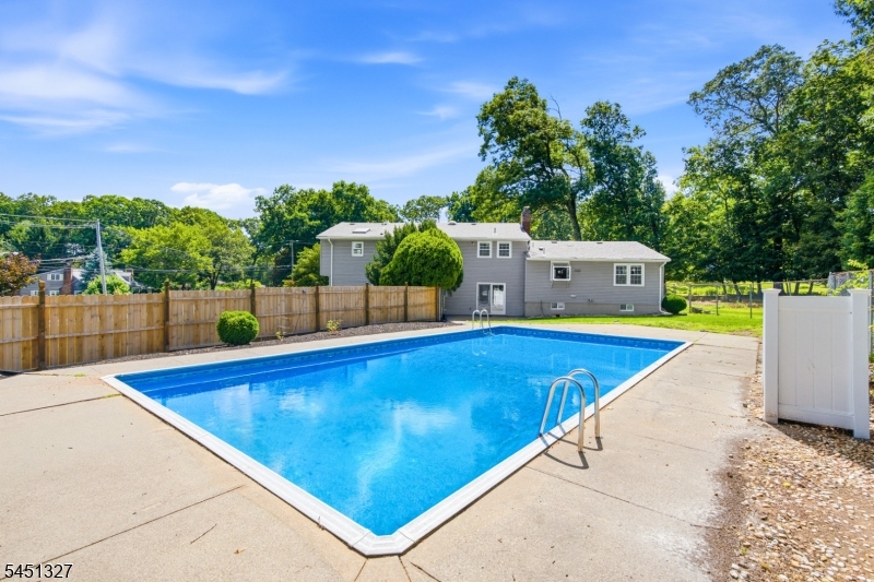 12 Medford Rd