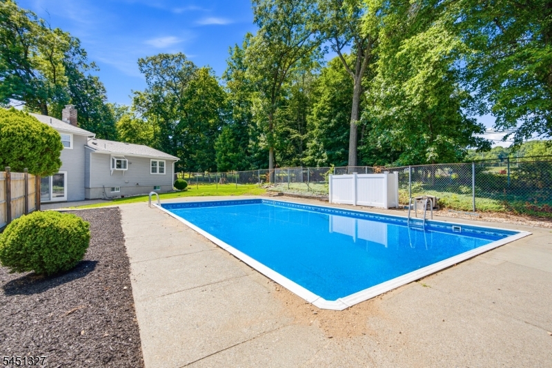 12 Medford Rd