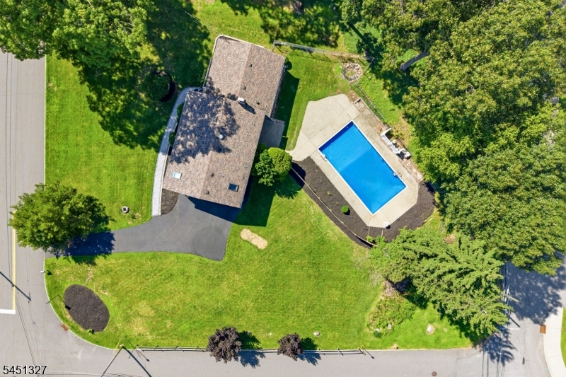 12 Medford Rd
