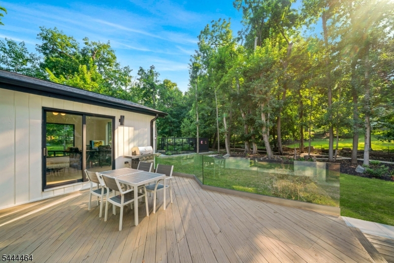 160 Beacon St