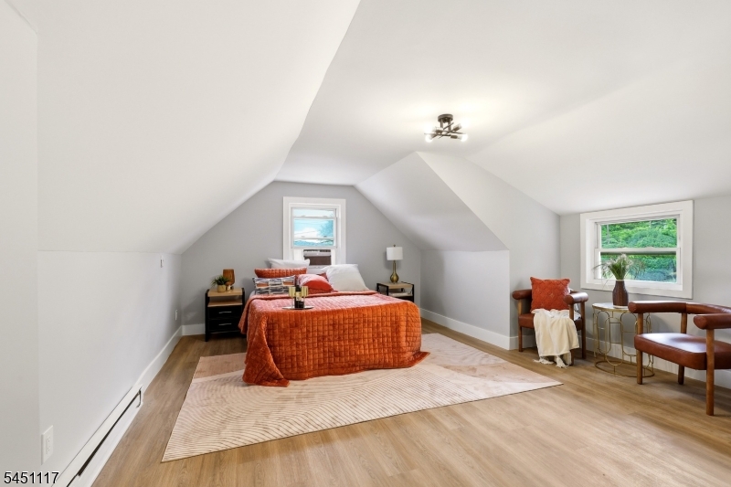 1 Lorelei Rd