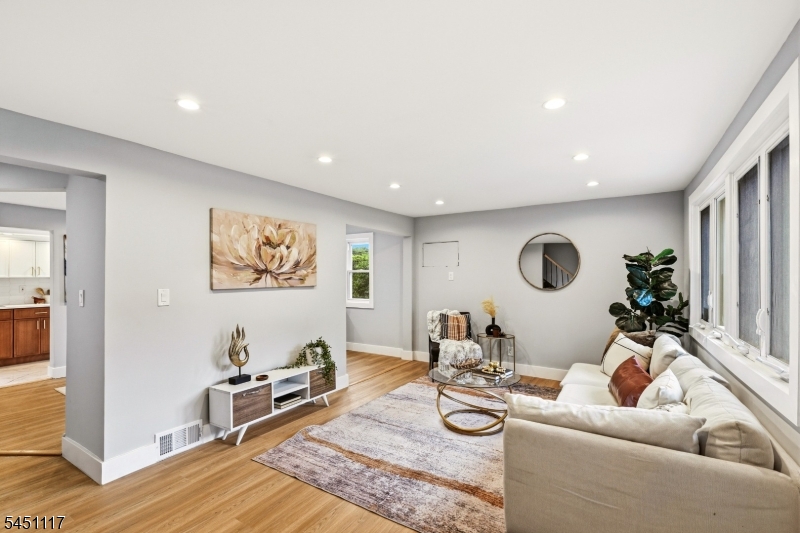 1 Lorelei Rd