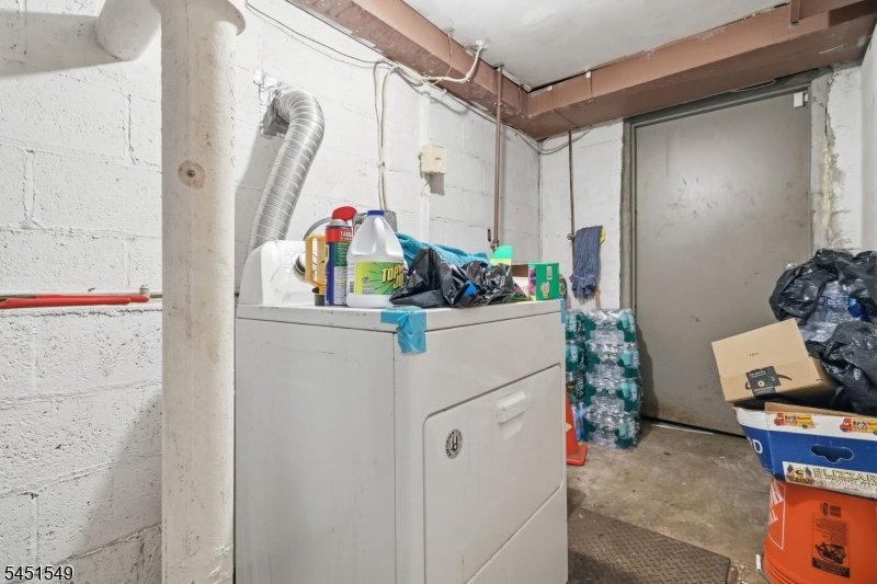312 Stuyvesant Ave