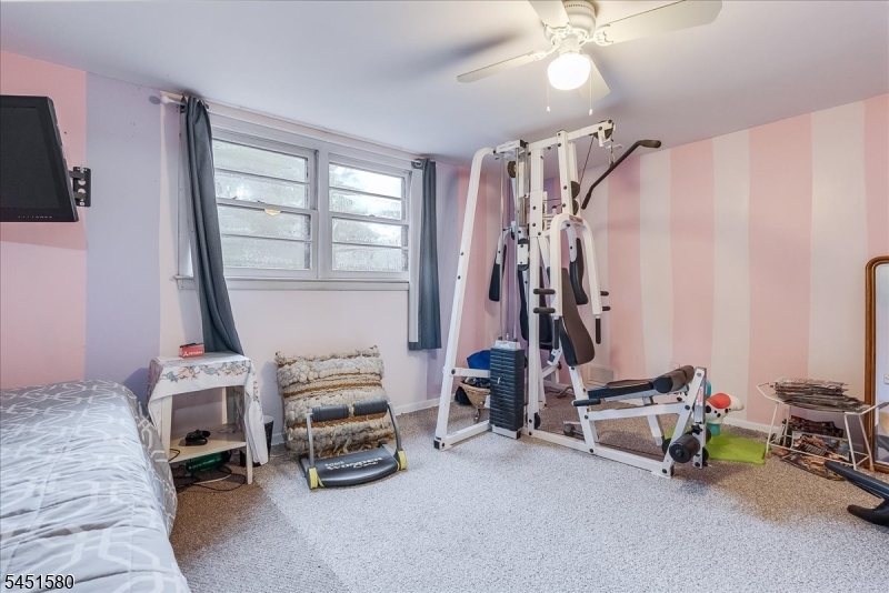 25 N Hillside Ave