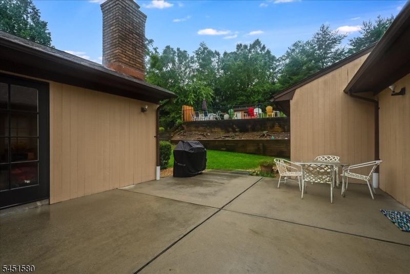 25 N Hillside Ave