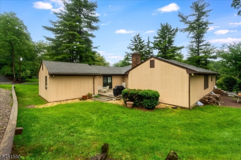25 N Hillside Ave