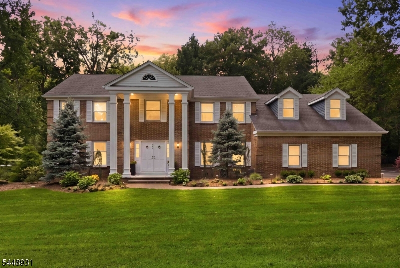 700 Oak Ln