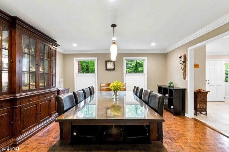 700 Oak Ln