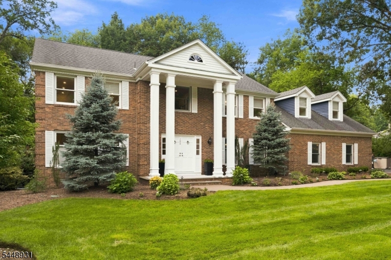 700 Oak Ln