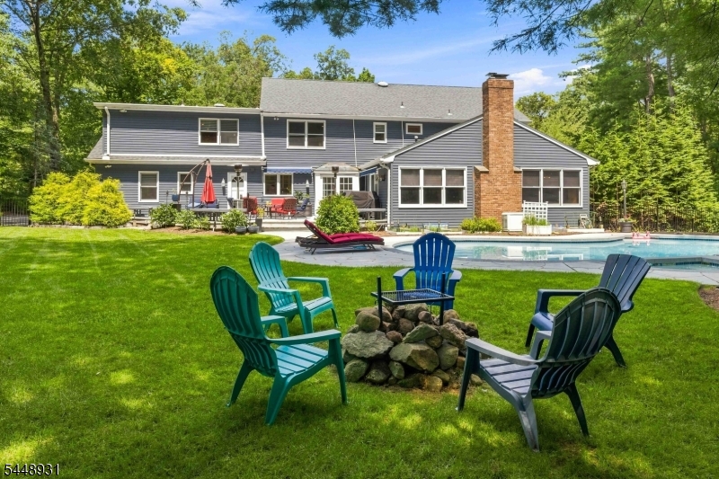 700 Oak Ln
