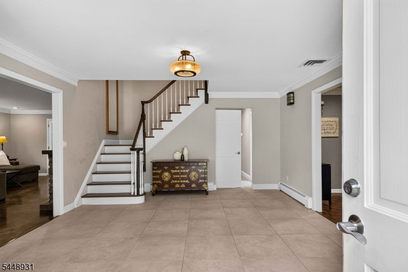 700 Oak Ln